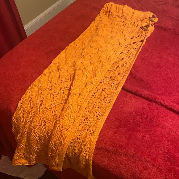 Orange crochet beach cover-up - Picture 6 of 6